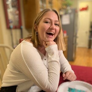 Meet your Posher, Madeline